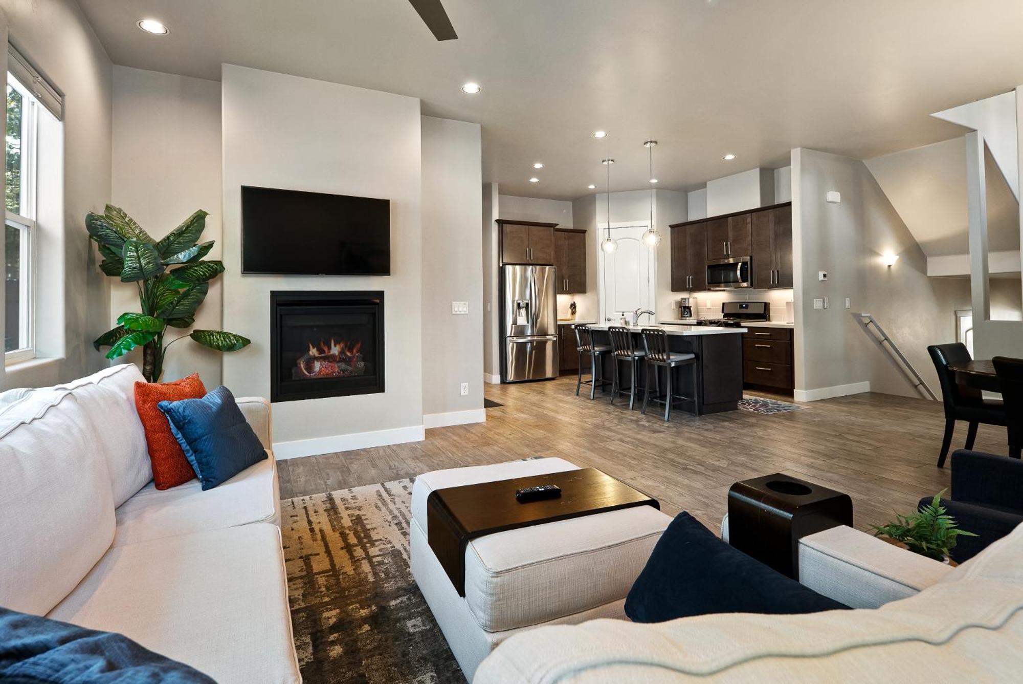 Pinnacle Pines Forest Views Modern With Ev Charger Direct Trail Access Villa